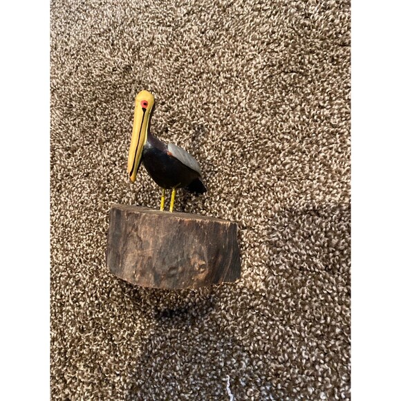 Vintage Hand Carved Wooden PELICAN Bird Florida 5 1/4